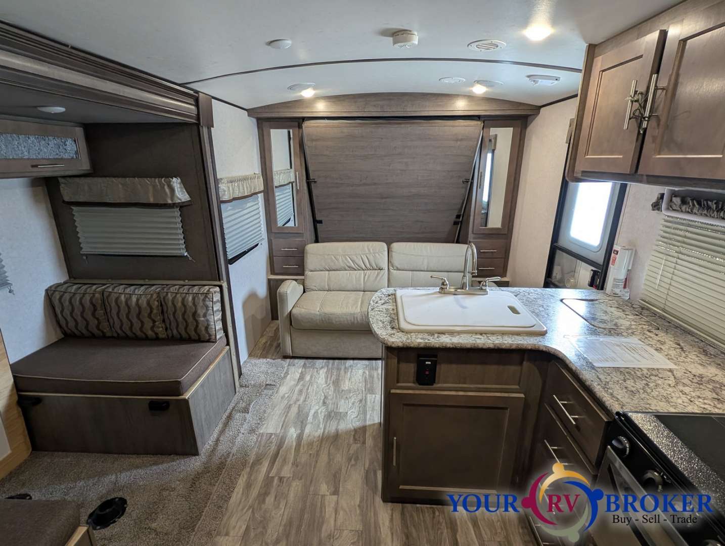 2018 Forest River Surveyor Expandable and LE 200MB, $ 13,000