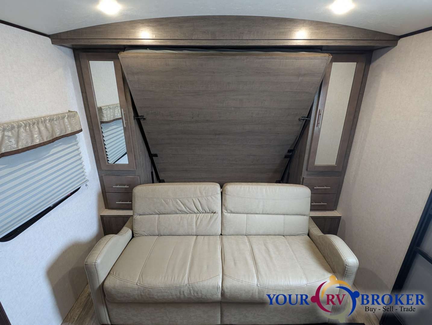 2018 Forest River Surveyor Expandable and LE 200MB, $ 13,000