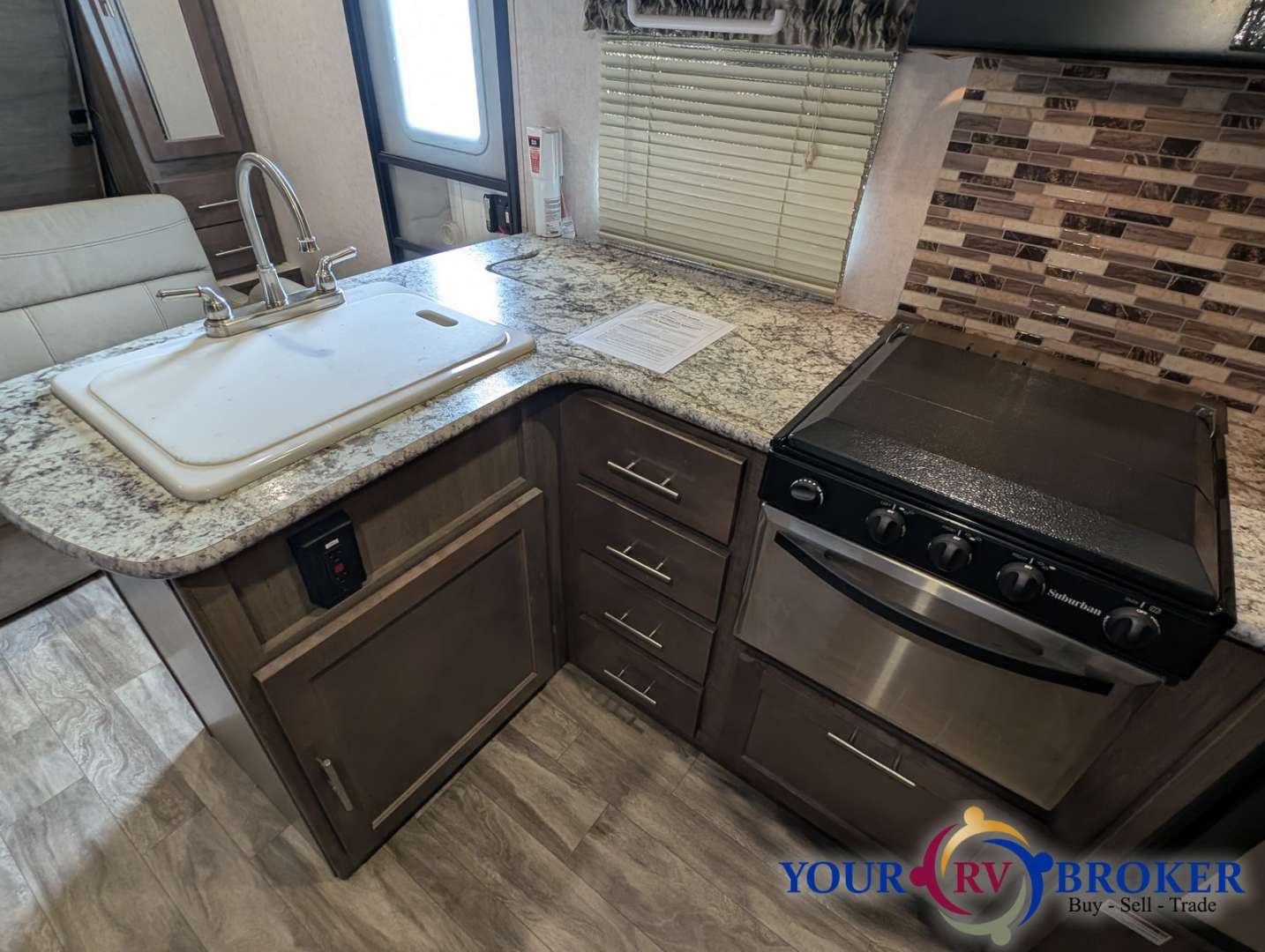 2018 Forest River Surveyor Expandable and LE 200MB, $ 13,000