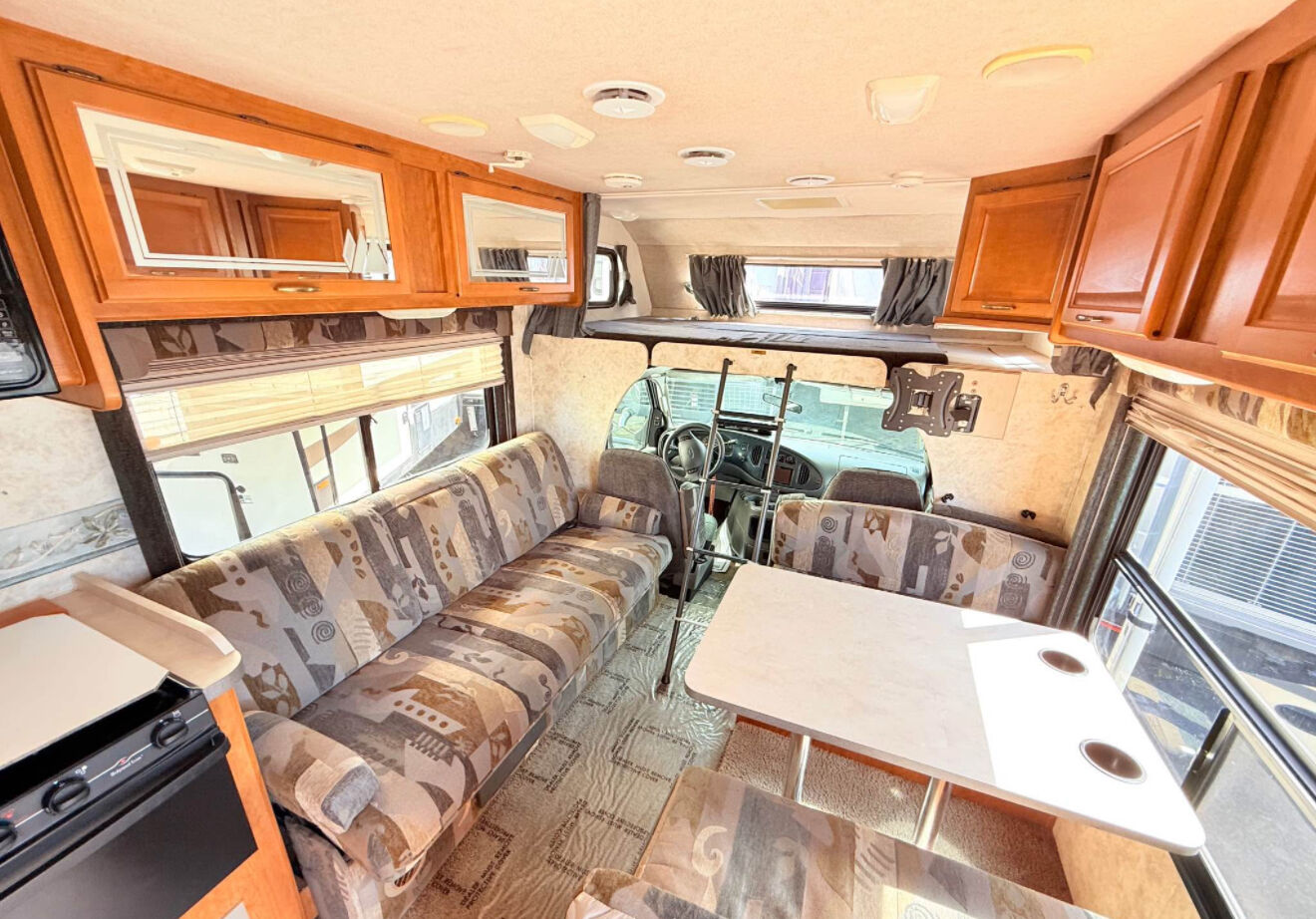 2004 Fleetwood Tioga 28FT, $ 0