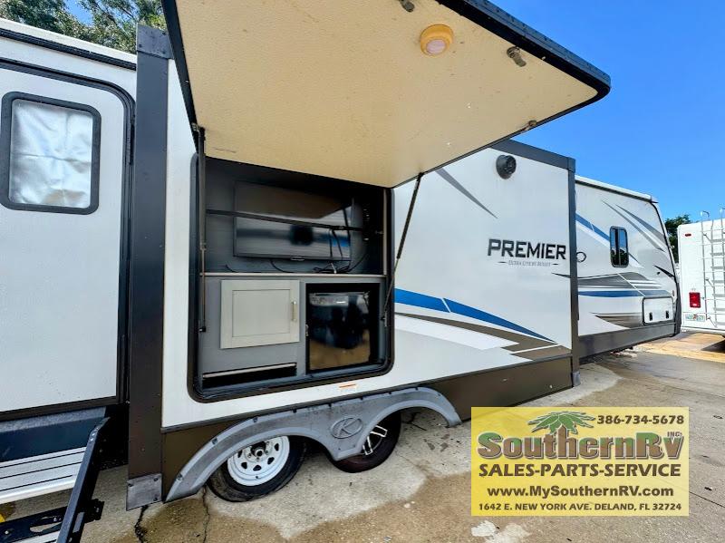 2022 Keystone Premier 34BIPR, $ 26,999