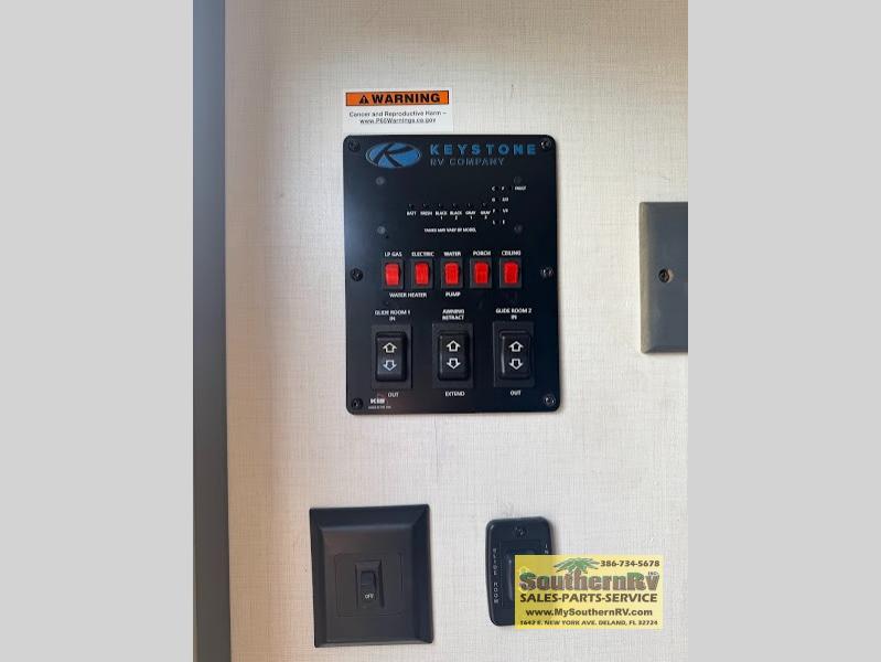 2022 Keystone Premier 34BIPR, $ 26,999