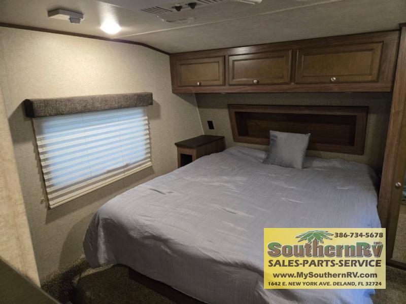 2018 Heartland Pioneer Fifth Wheel PI 322, $ 21,900