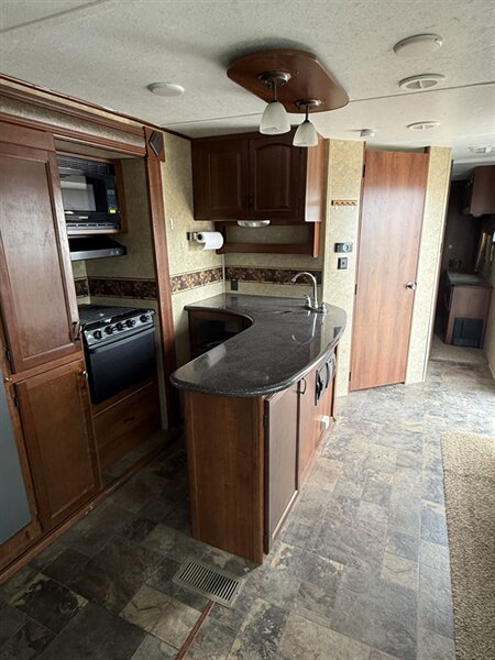 2014 Prime Time Manufacturing LACROSSE 327, $ 19,750