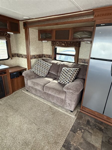 2014 Prime Time Manufacturing LACROSSE 327, $ 19,750