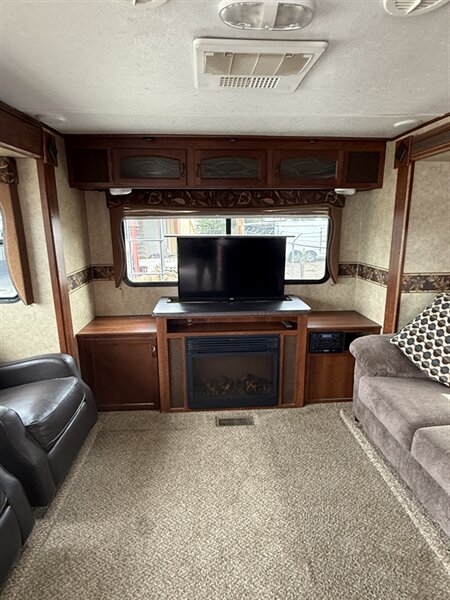 2014 Prime Time Manufacturing LACROSSE 327, $ 19,750