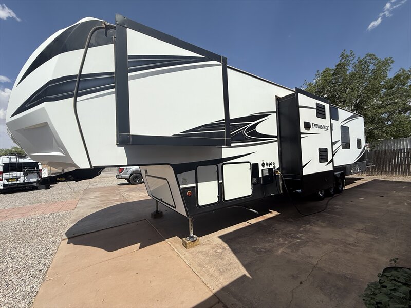 2020 Endurance 3956, $ 54,995