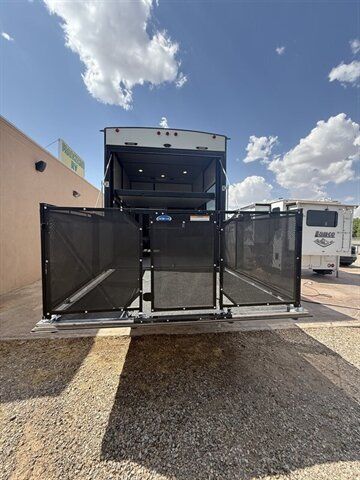 2020 Endurance 3956, $ 54,995