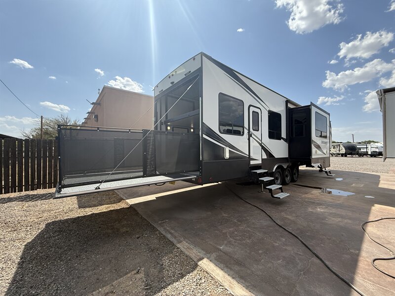 2020 Endurance 3956, $ 54,995