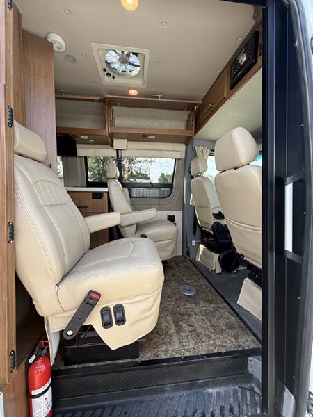 2014 Winnebago ERA 170XB, $ 57,999