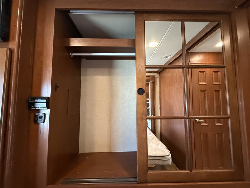 2015 Jayco Seneca 37TS, $ 124,999