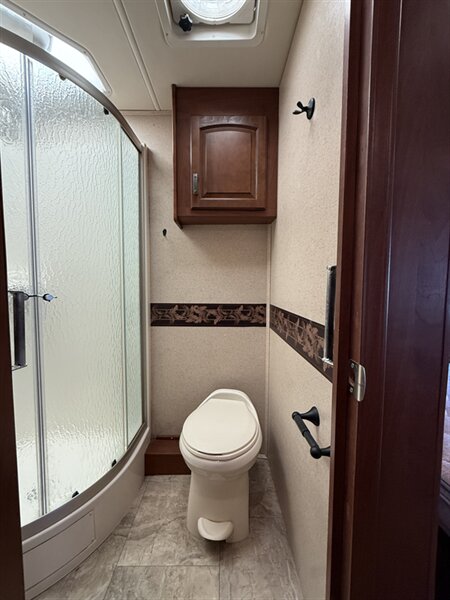 2015 Jayco Seneca 37TS, $ 124,999