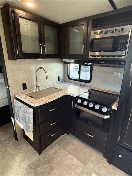 2019 Grand Design Imagine 2150RB, $ 25,995