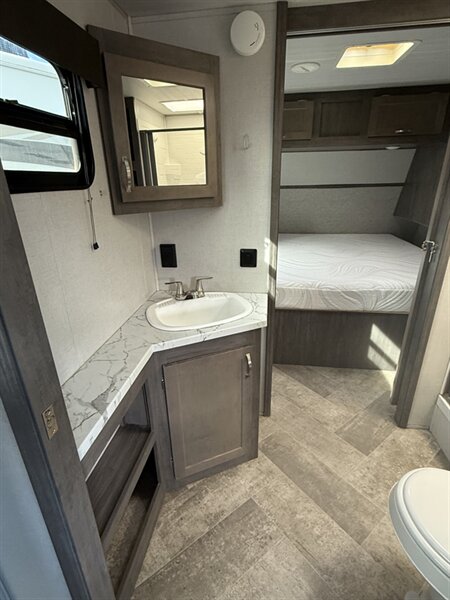 2020 East To West Alta 2350 KRK, $ 19,450