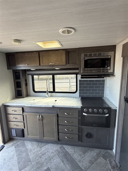 2020 East To West Alta 2350 KRK, $ 19,450