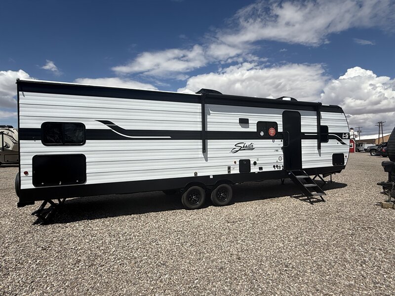 2026 Shasta 530BQB OASIS, $ 29,999