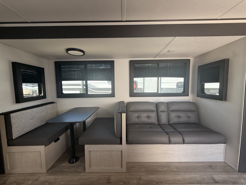 2026 Shasta 530BQB OASIS, $ 29,999