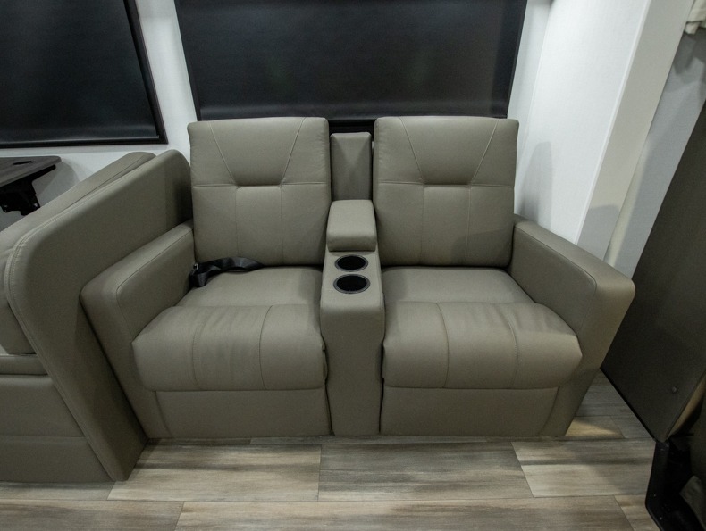 2026 Jayco Greyhawk 29MV, $ 211,098