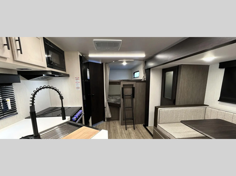 2025 Forest River Cherokee Alpha Wolf 23DBH, $ 53,536