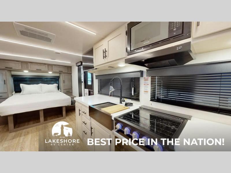 2025 Forest River Cherokee Alpha Wolf 17MKE, $ 57,154