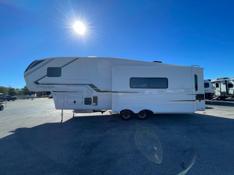 2026 Keystone Cougar Half-Ton (Fifth Wheel) 28RLI, $ 69,564