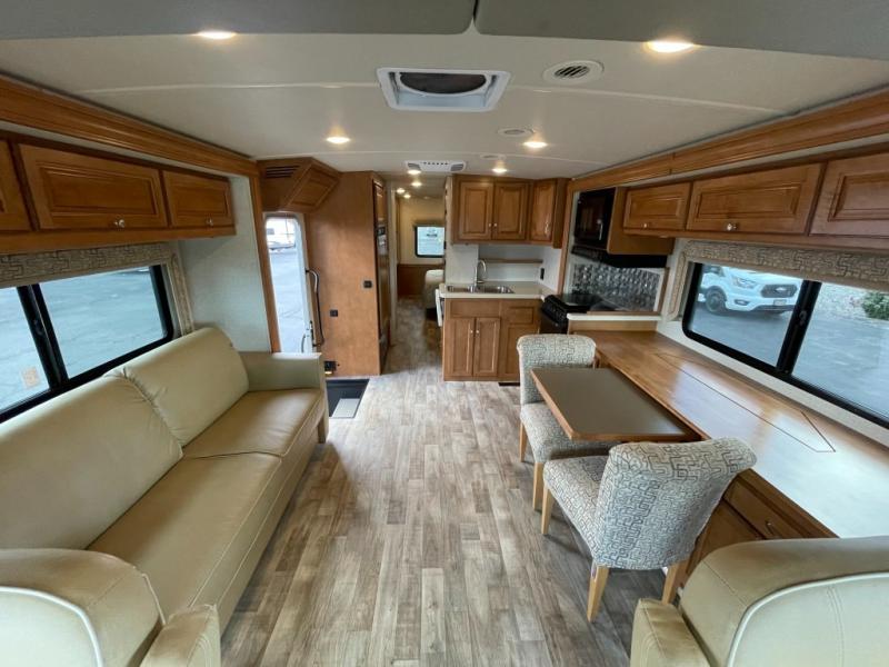 2017 Winnebago Vista LX 30T, $ 79,990