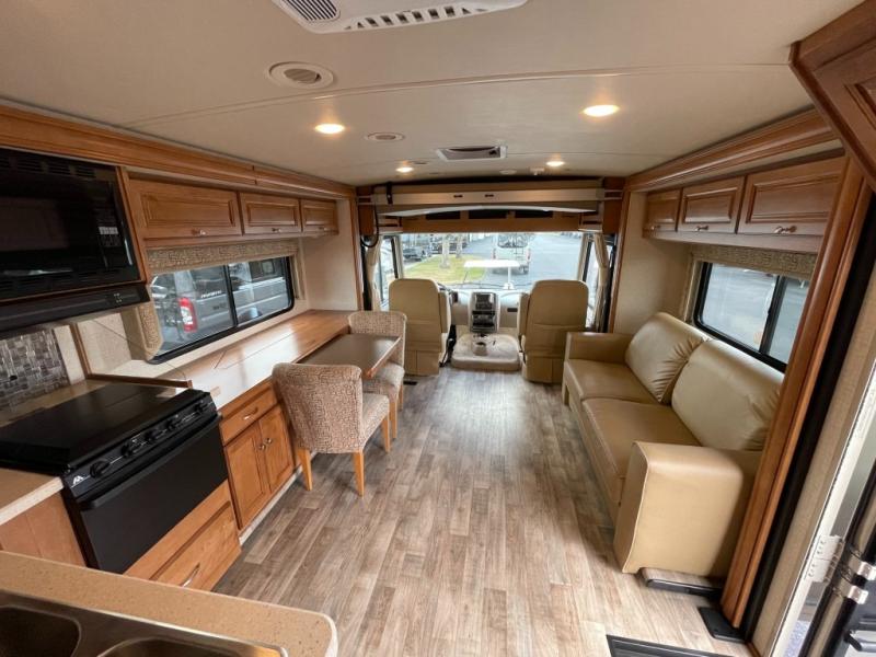 2017 Winnebago Vista LX 30T, $ 79,990