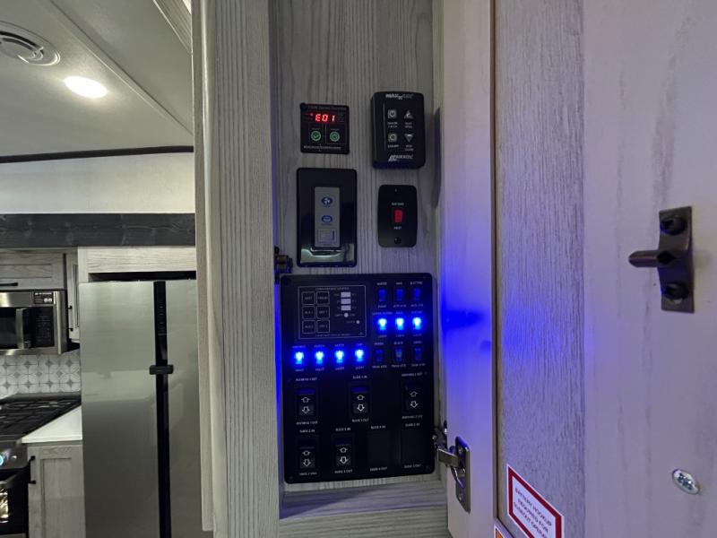 2024 Keystone Montana High Country 295RL, $ 79,990