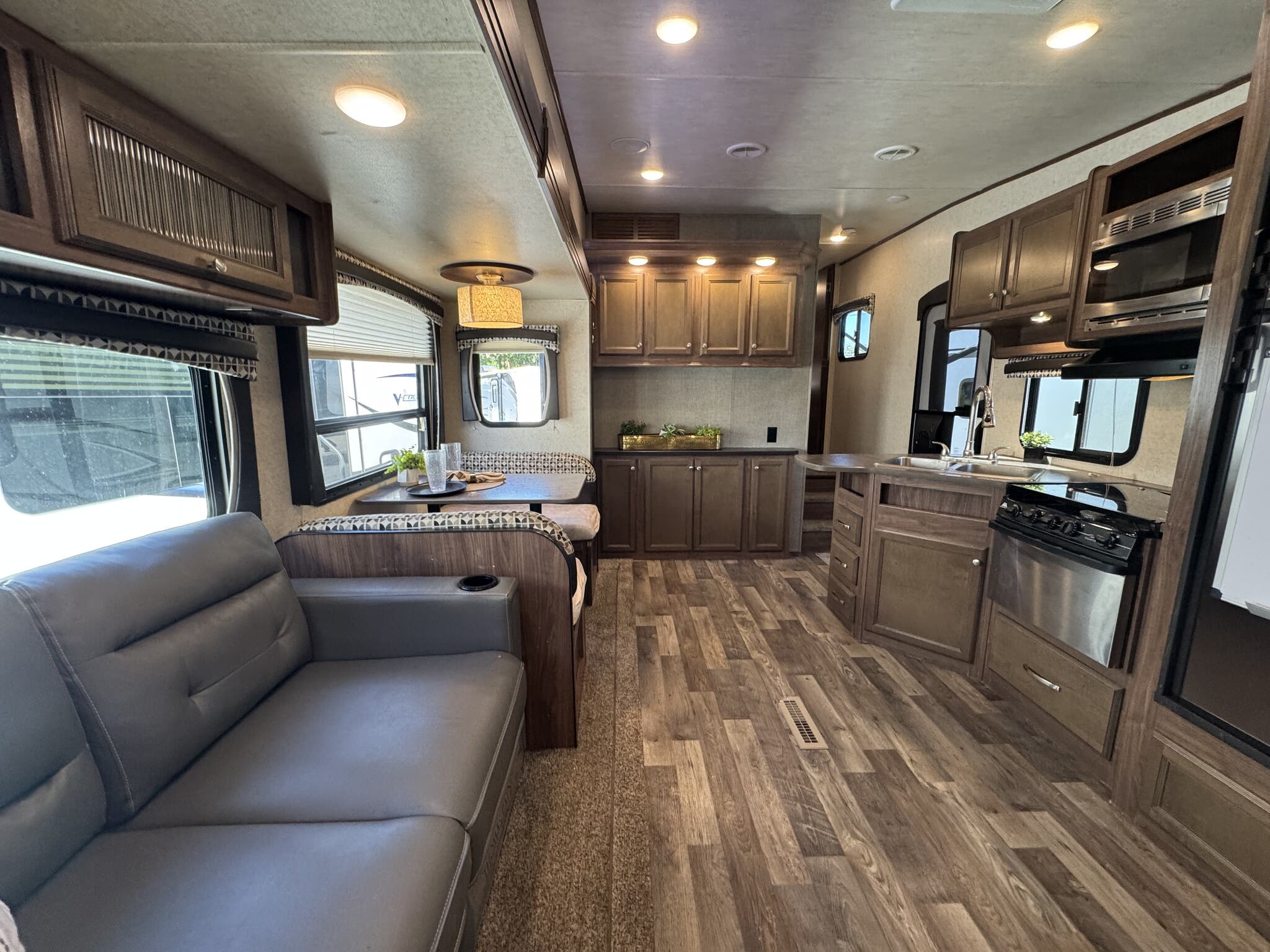 2018 Heartland Pioneer Fifth Wheel PI 276, $ 22,900
