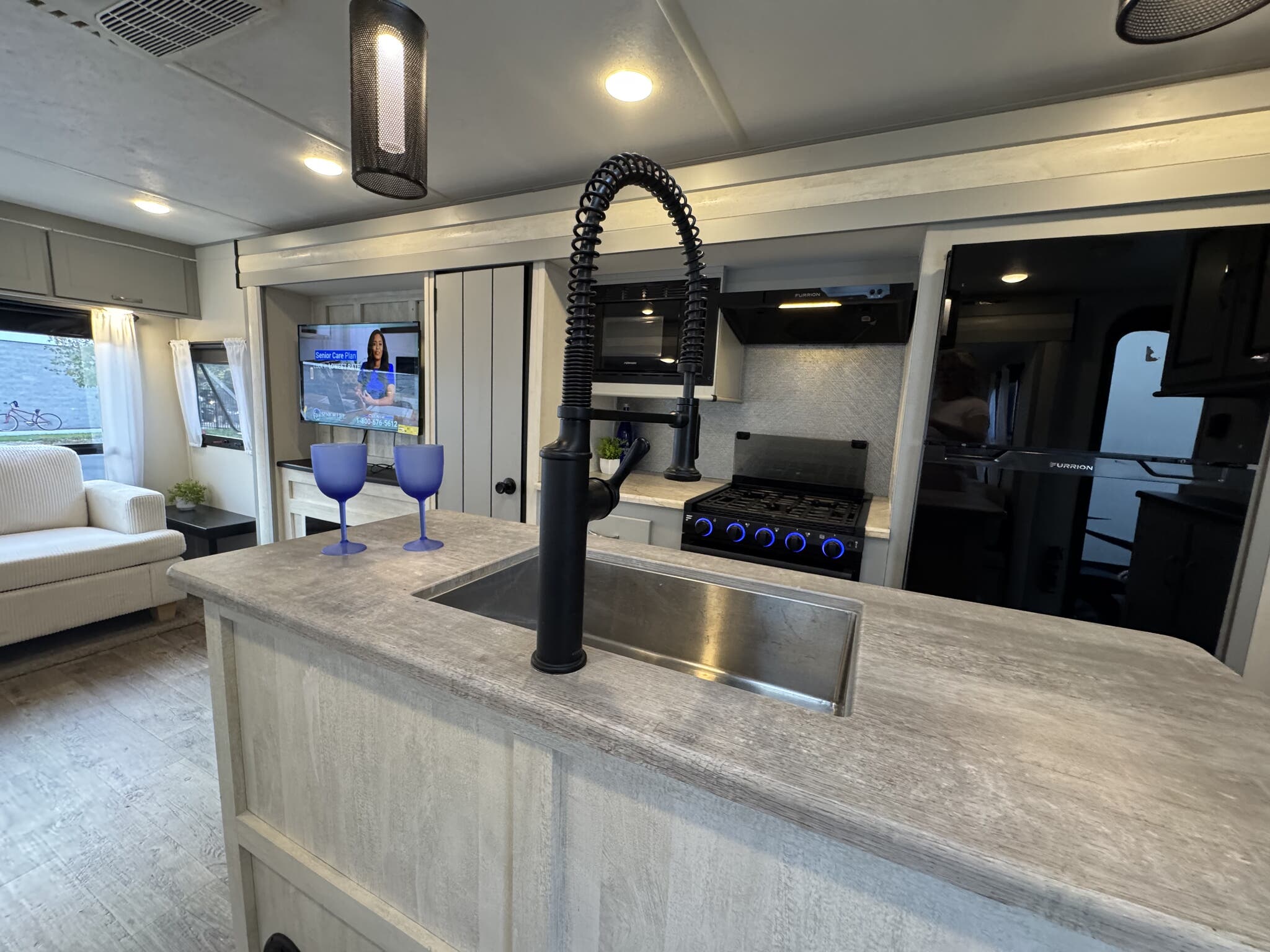 2022 Forest River Vibe, $ 27,500