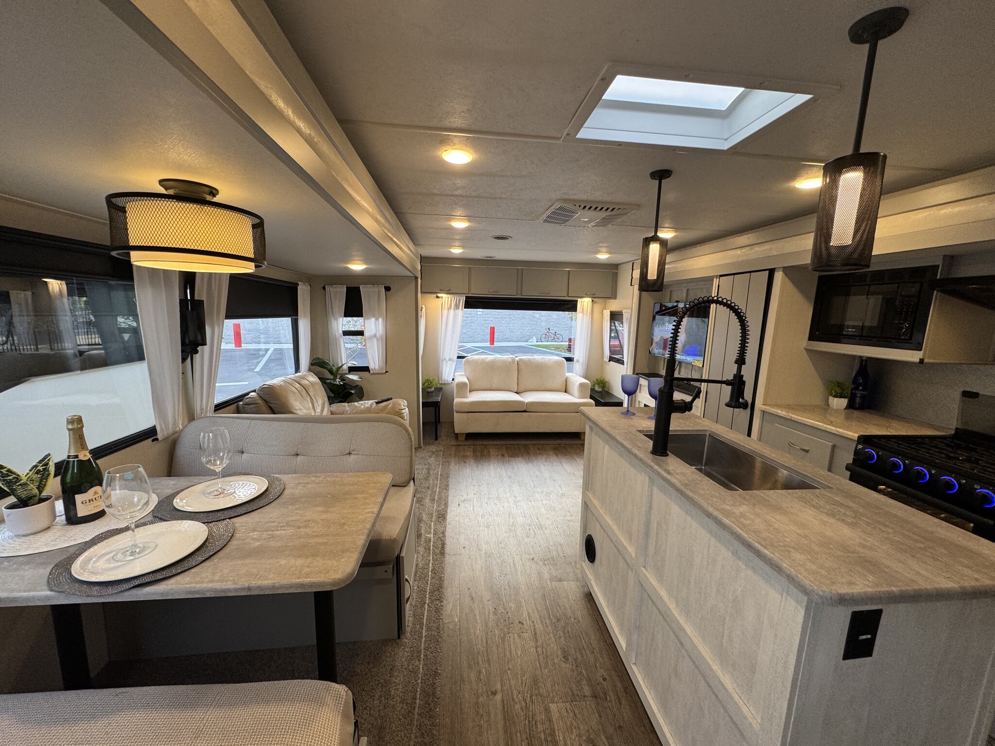 2022 Forest River Vibe, $ 27,500