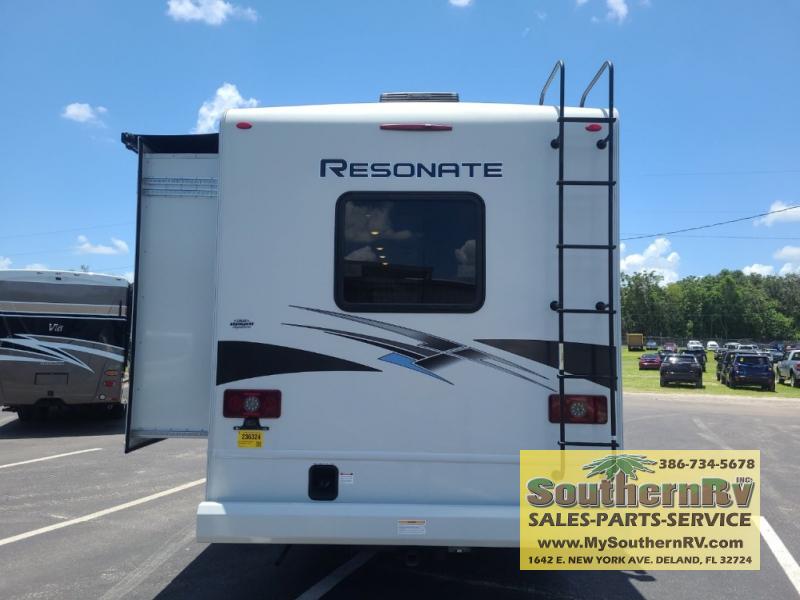 2024 Thor Motor Coach Quantum Sprinter MB24, $ 111,999