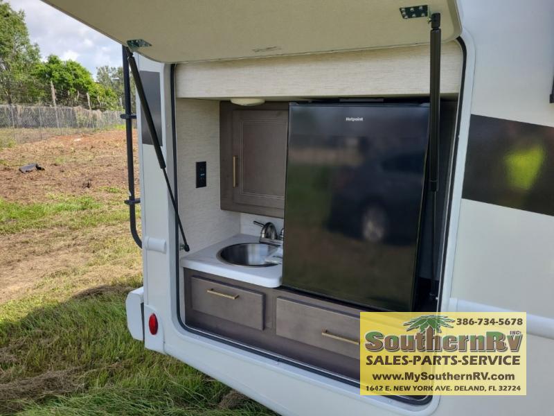 2024 Thor Motor Coach Quantum Sprinter MB24, $ 111,999