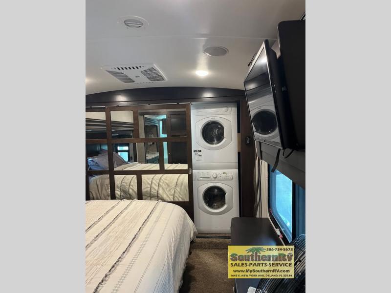 2018 Jayco North Point 381DLQS, $ 37,999