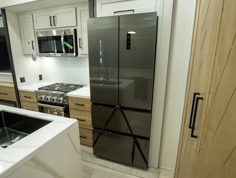 2026 Forest River Sandpiper 3900HBLR, $ 0