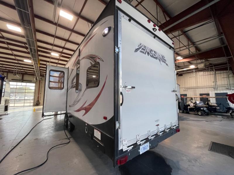 2016 Forest River Vengeance 3062V, $ 0