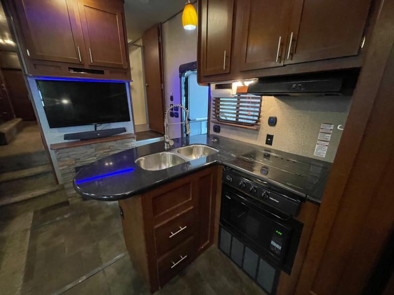 2016 Forest River Vengeance 3062V, $ 0