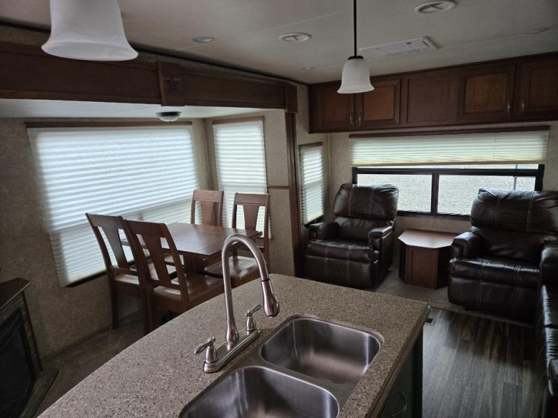 2015 Highland Ridge Open Range 316RLS, $ 32,990