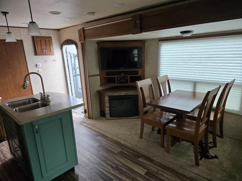 2015 Highland Ridge Open Range 316RLS, $ 32,990