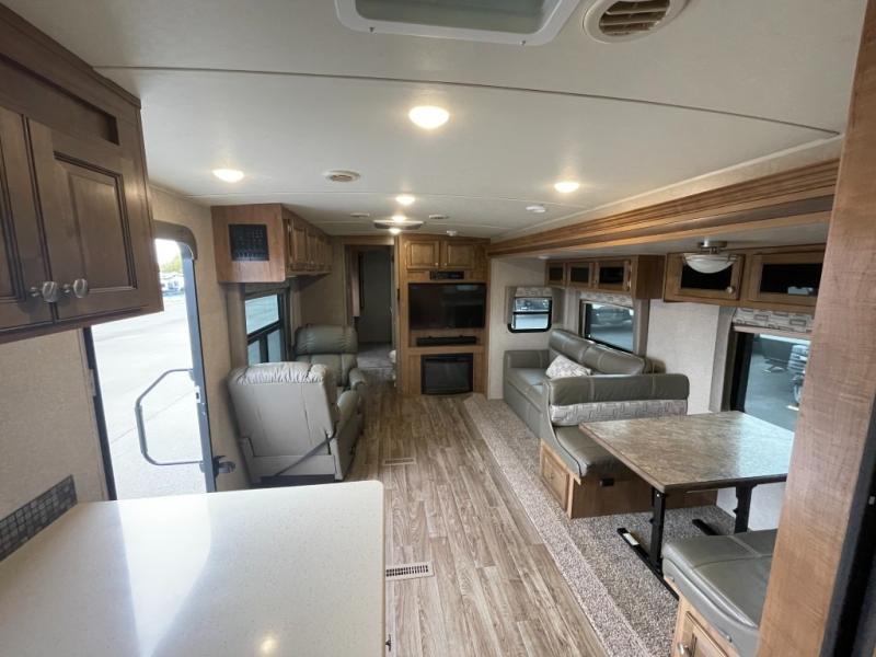 2018 Forest River Flagstaff V-Lite 30WFKSV, $ 34,990
