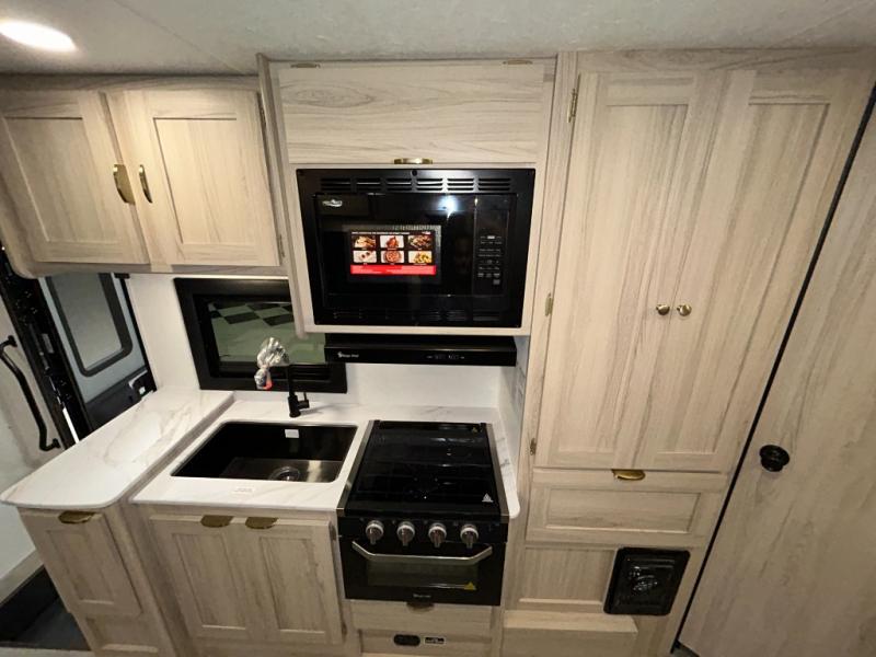 2026 Coachmen Cross Trail XL 22XG, $ 99,990