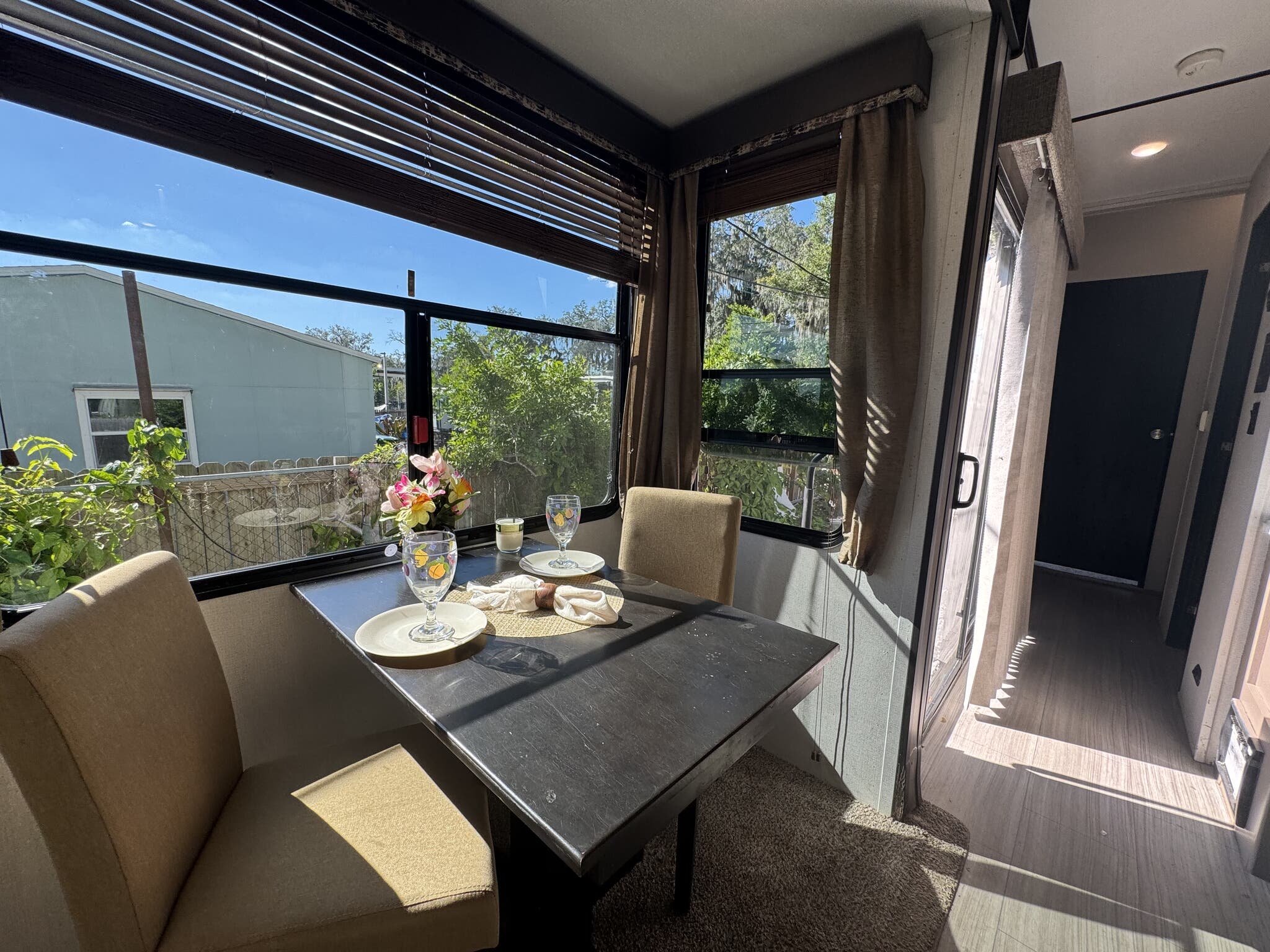 2020 Keystone Retreat 39LOFT, $ 33,299