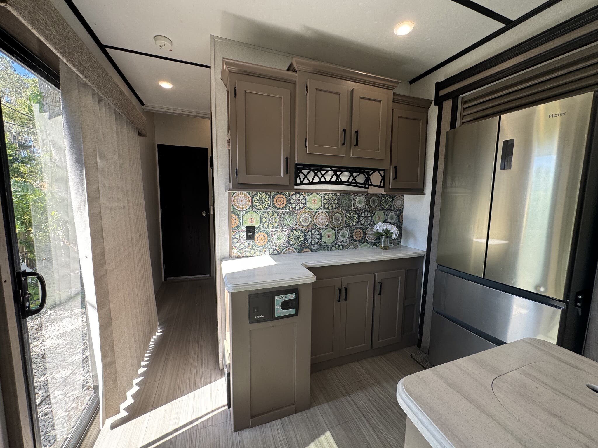 2020 Keystone Retreat 39LOFT, $ 33,299