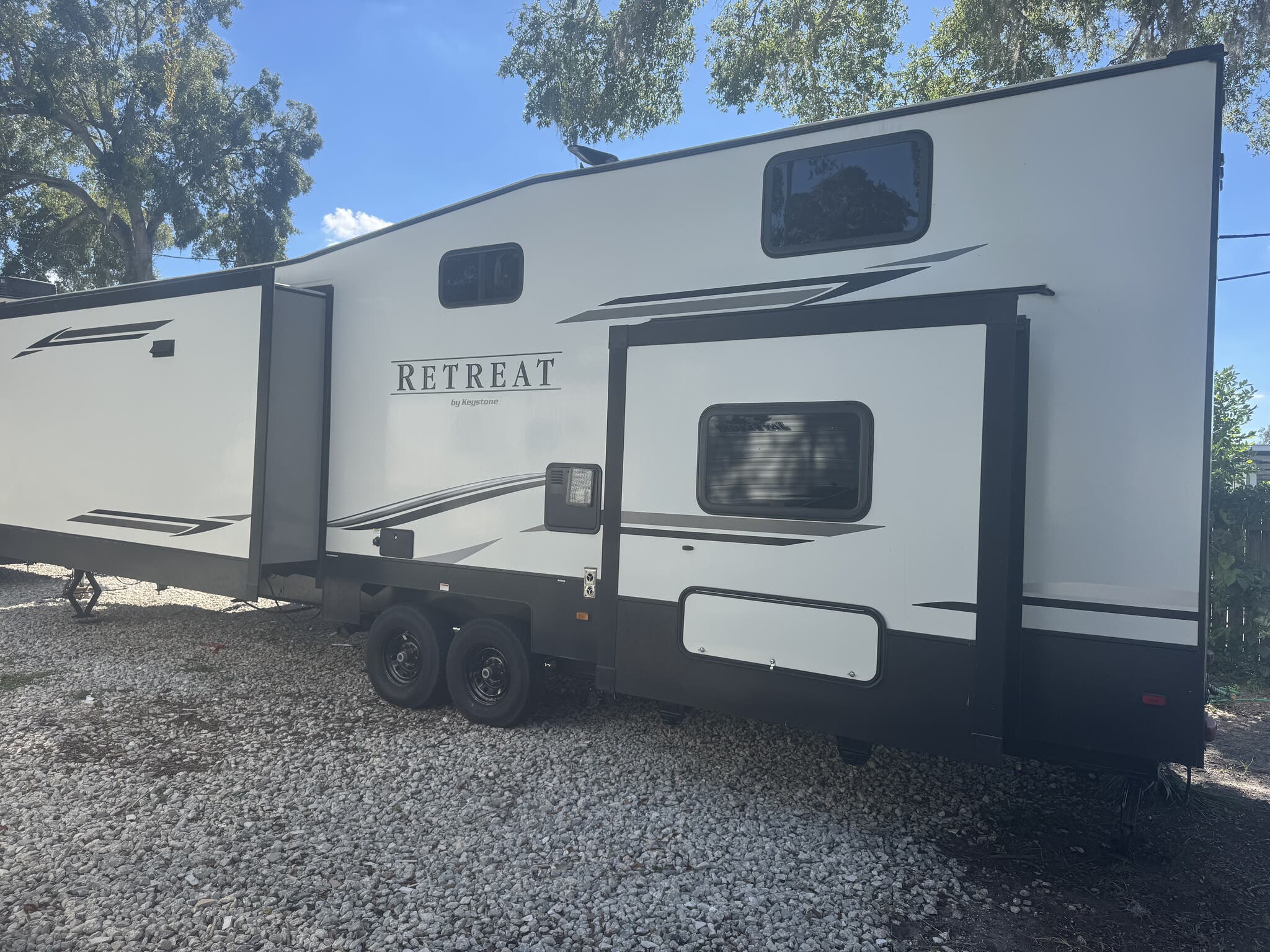 2020 Keystone Retreat 39LOFT, $ 33,299