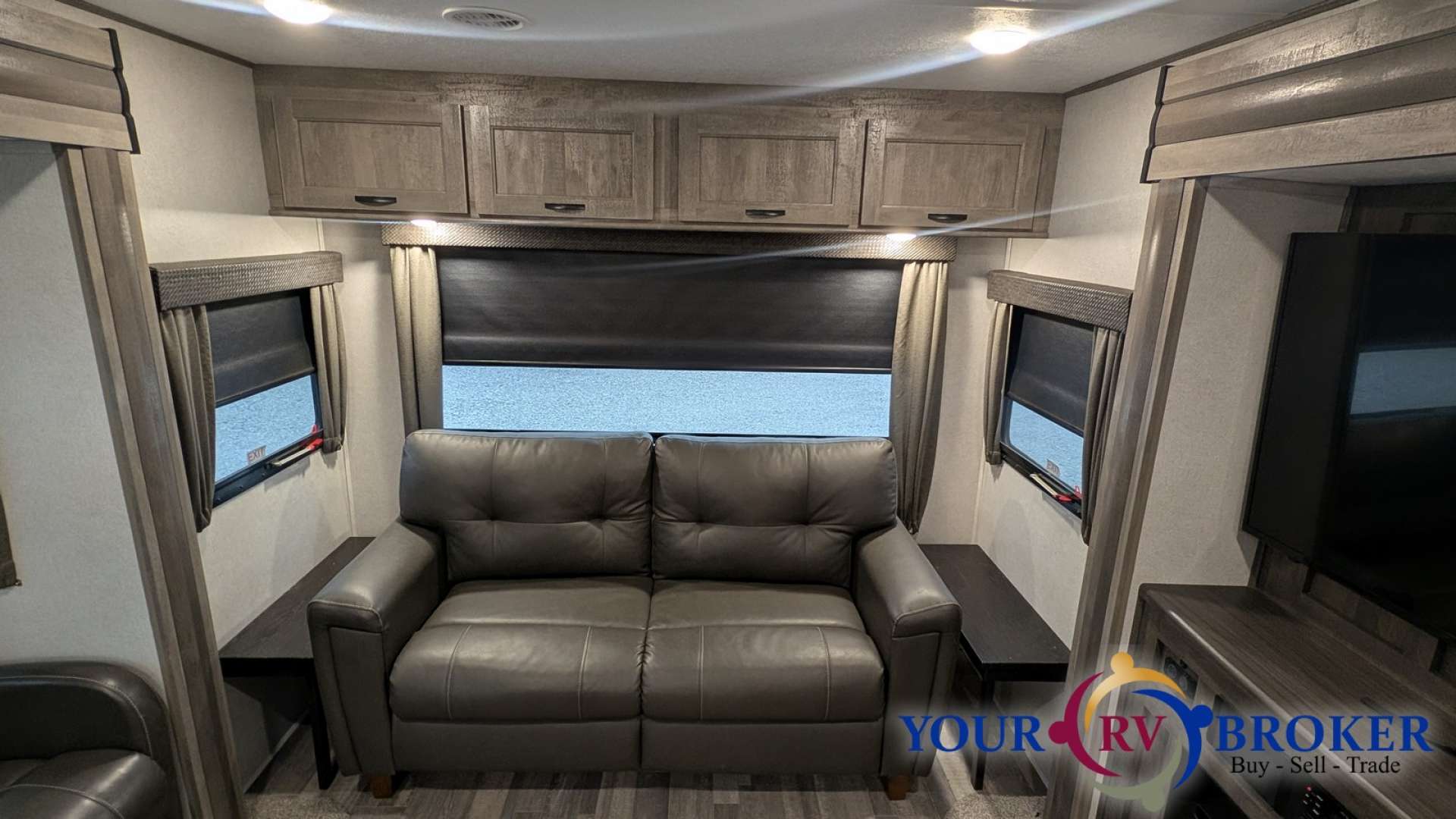 2020 Forest River Vibe 28RL, $ 27,900