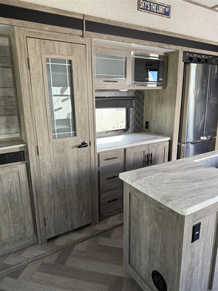 2021 Forest River 338BAR, $ 36,995