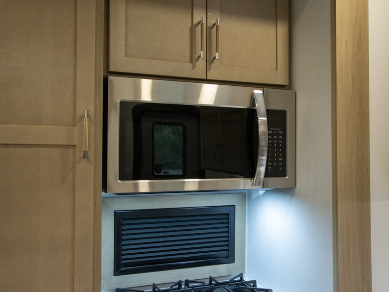 2026 Keystone Raptor 441, $ 186,818