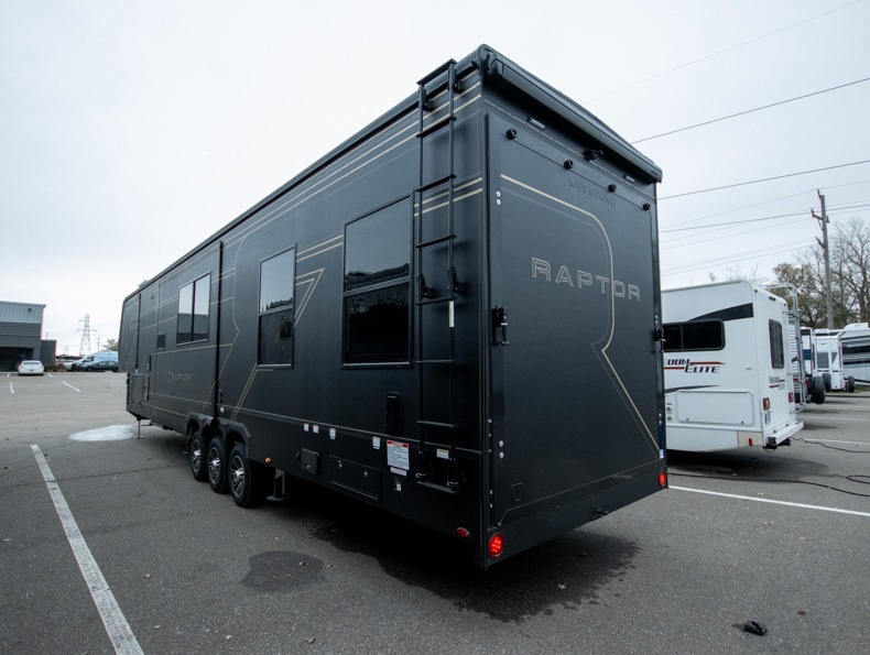 2026 Keystone Raptor 441, $ 186,818