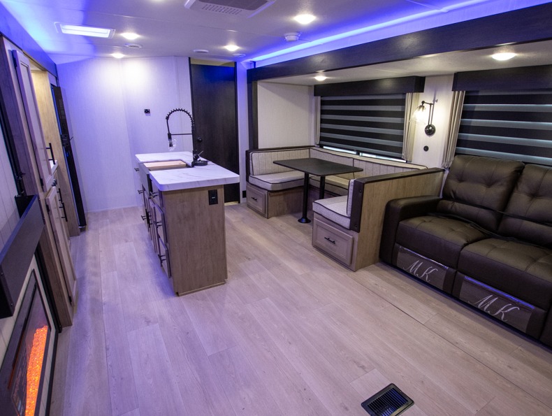 2026 Forest River Cherokee Wolf Den 304SR, $ 39,990