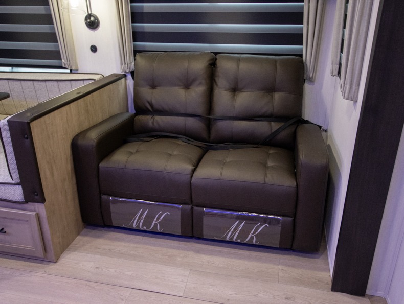 2026 Forest River Cherokee Wolf Den 304SR, $ 39,990